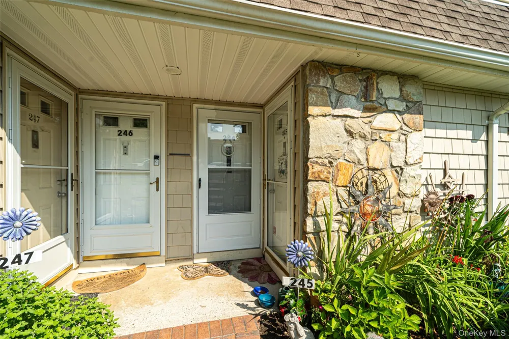 244 Lake Pointe Circle ##244 Middle Island, NY 11953
