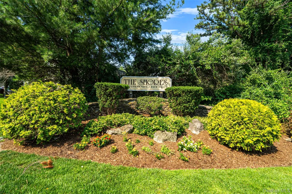 244 Lake Pointe Circle ##244 Middle Island, NY 11953
