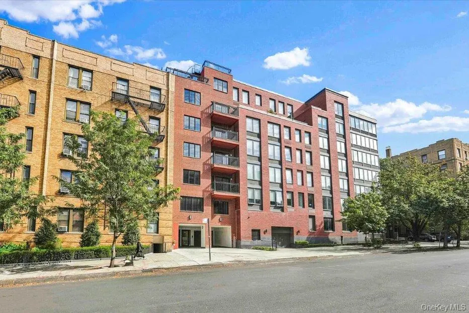 2525 31st Avenue #7A Astoria, NY 11106