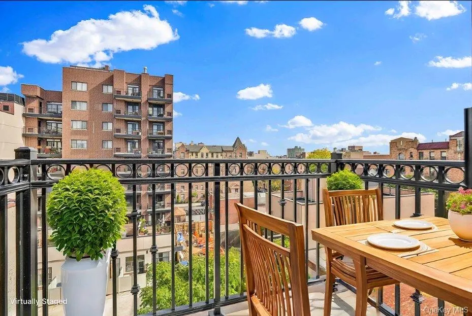 2525 31st Avenue #7A Astoria, NY 11106