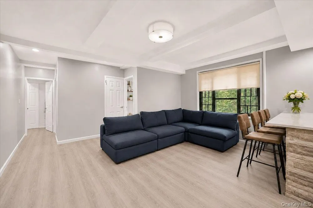 2160 E Tremont Avenue #3B Bronx, NY 10462