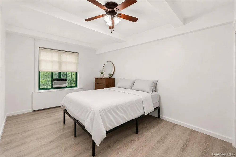 2160 E Tremont Avenue #3B Bronx, NY 10462