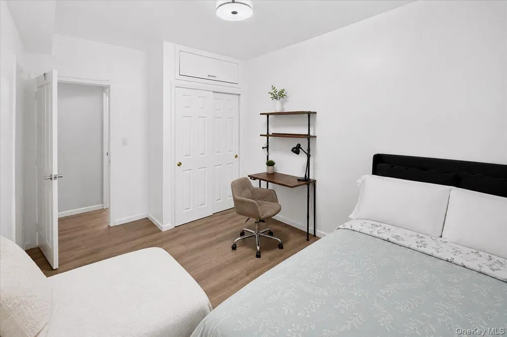 2160 E Tremont Avenue #3B Bronx, NY 10462