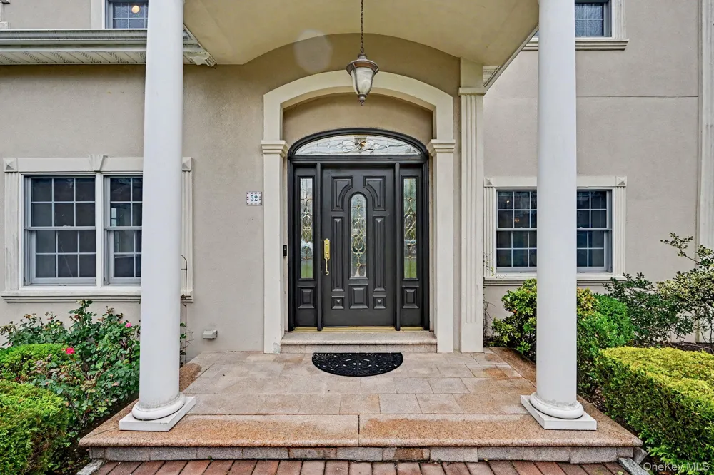 52 Francis Lane Greenwich, CT 06831