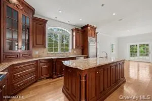 52 Francis Lane Greenwich, CT 06831