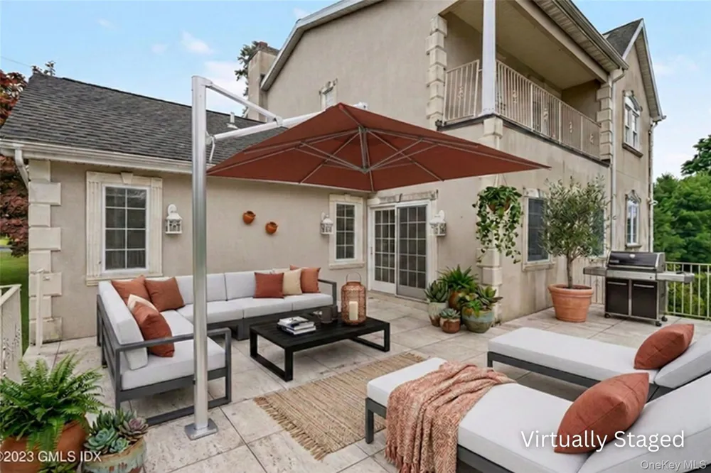 52 Francis Lane Greenwich, CT 06831