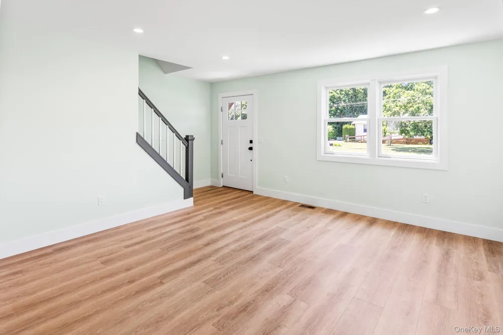 90 Sunrise Avenue Riverhead, NY 11901