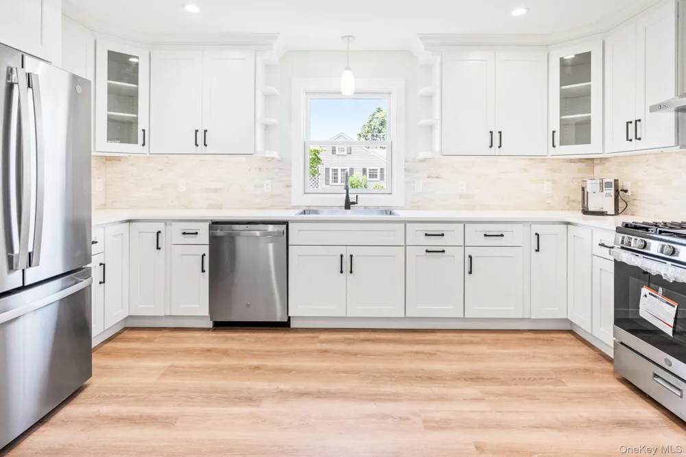 90 Sunrise Avenue Riverhead, NY 11901