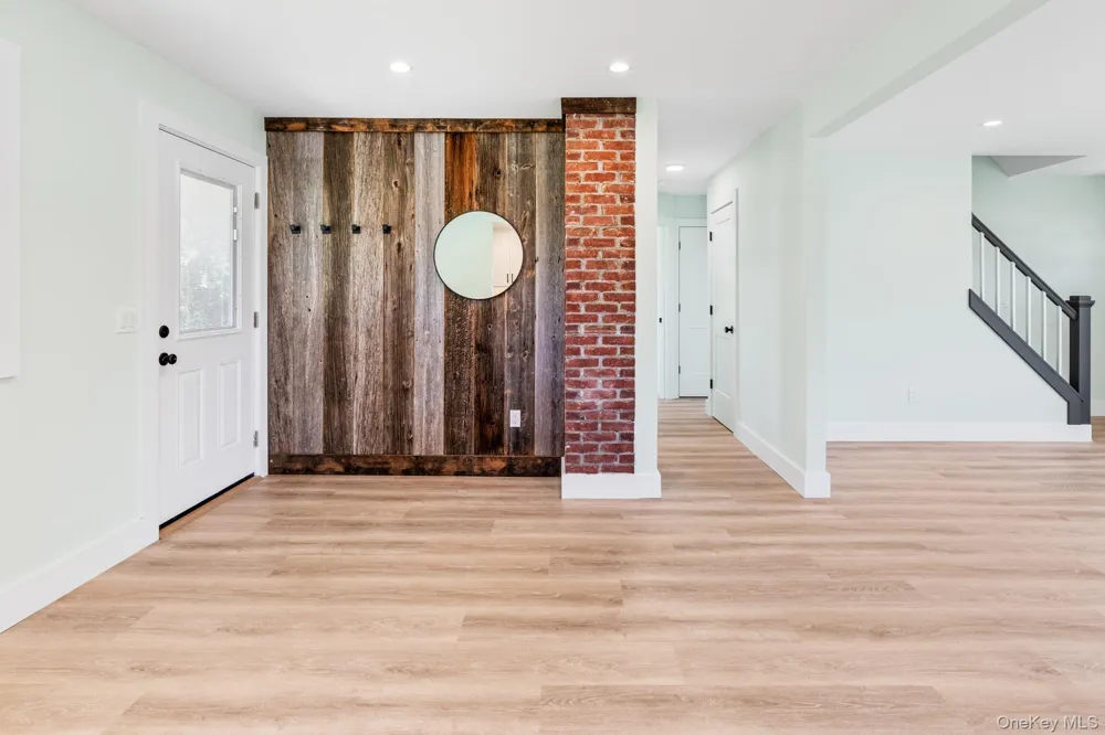 90 Sunrise Avenue Riverhead, NY 11901