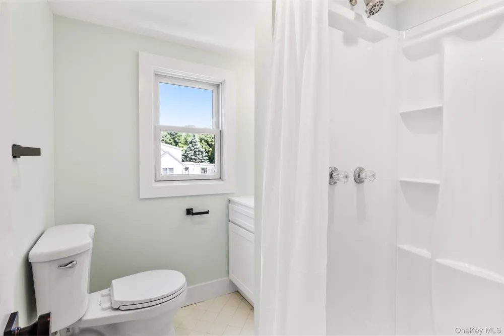 90 Sunrise Avenue Riverhead, NY 11901