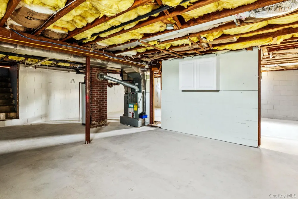 90 Sunrise Avenue Riverhead, NY 11901