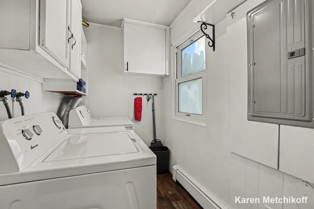 4991 Lakeview Drive Coral, MI 49322