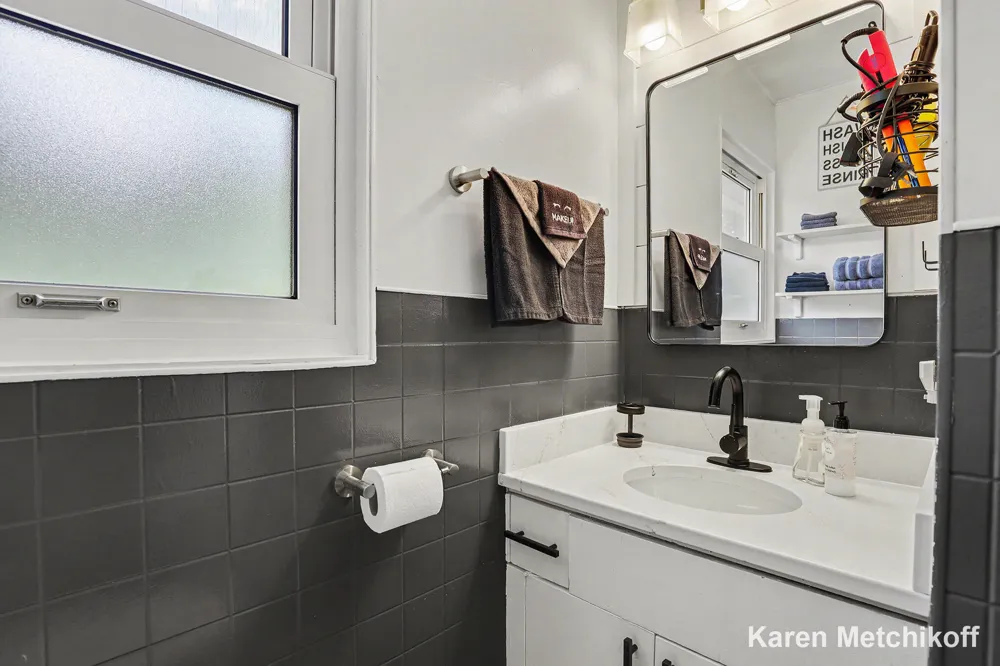 4991 Lakeview Drive Coral, MI 49322