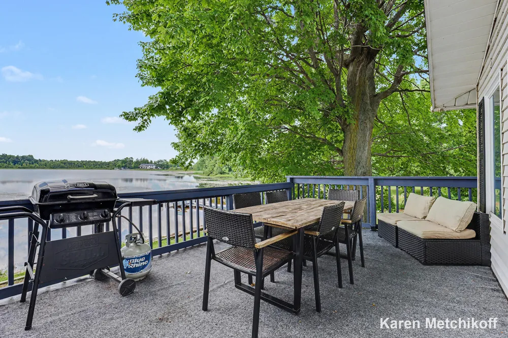 4991 Lakeview Drive Coral, MI 49322