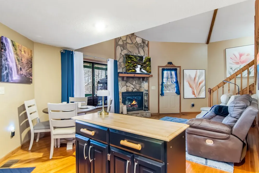 102 Mizzen Court Ellijay, GA 30540