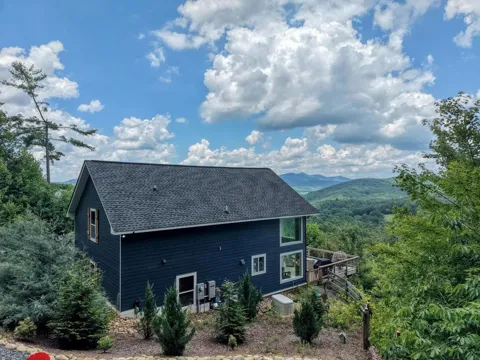 890 Hickory Drive