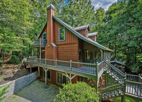 160 Adams Circle