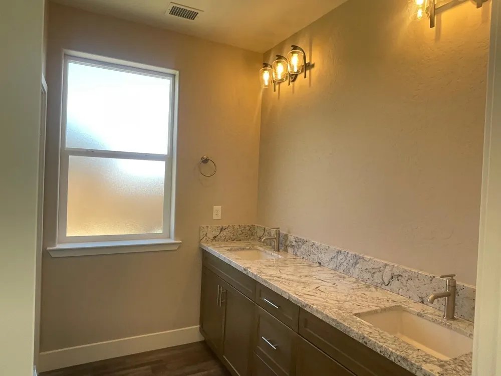 16249 W David Ave Kerman, CA 93630