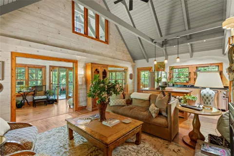1005 Concho Mountain