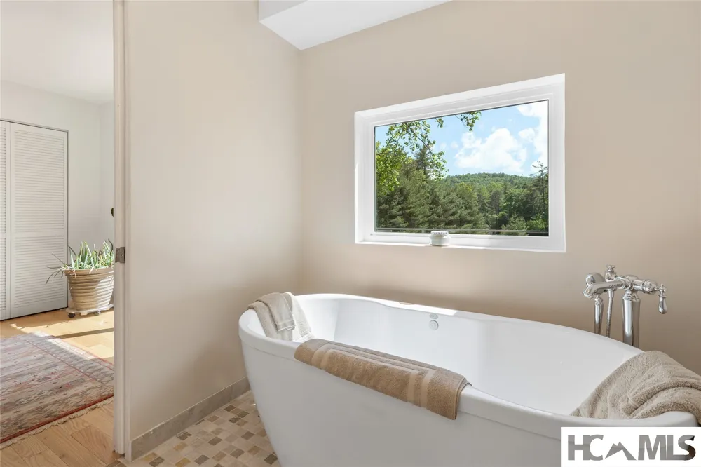 185 Hemlock Lane Sapphire, NC 28774