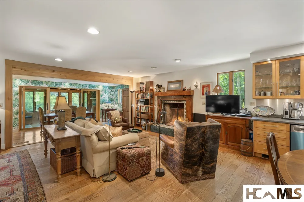 185 Hemlock Lane Sapphire, NC 28774