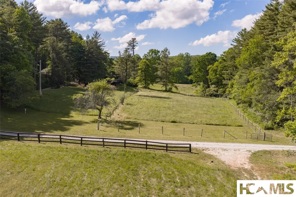 185 Hemlock Lane Sapphire, NC 28774