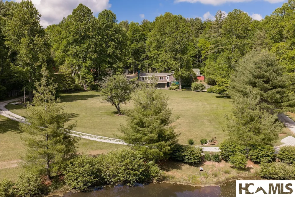 185 Hemlock Lane Sapphire, NC 28774