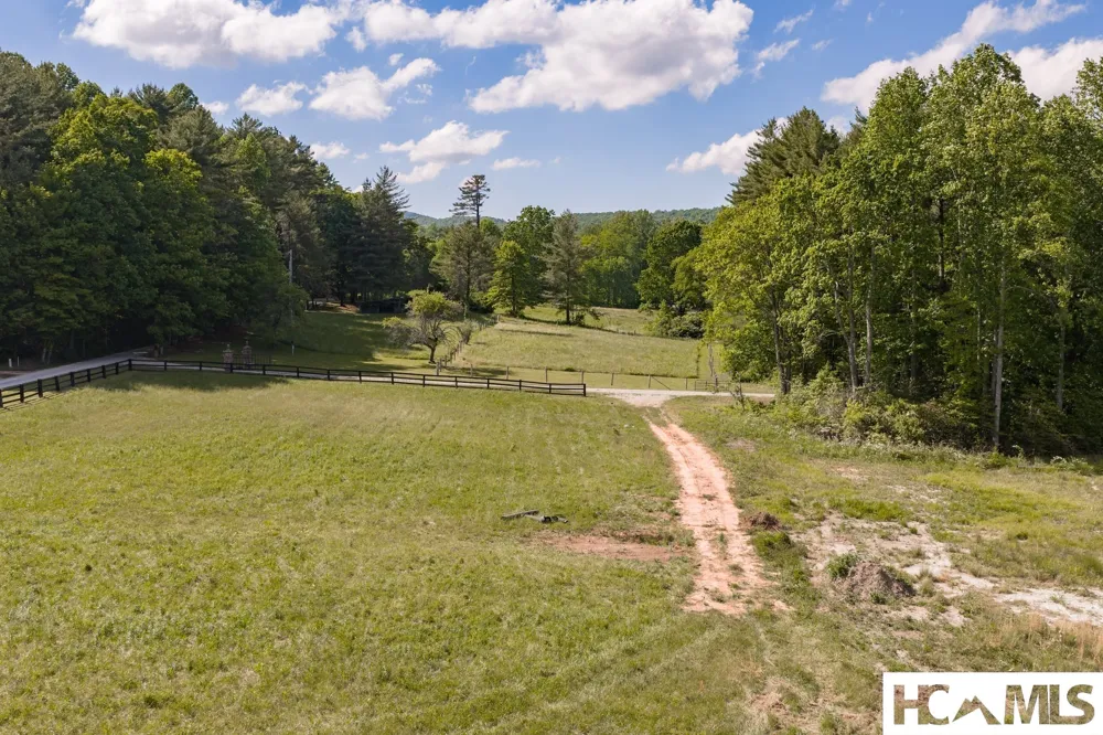 185 Hemlock Lane Sapphire, NC 28774