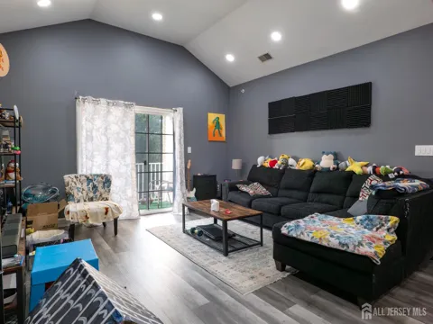 1036 Flakne Court