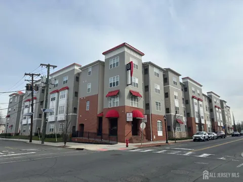 88 Roosevelt Avenue #421