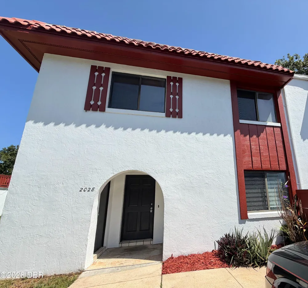 2028 Oak Meadow Circle South Daytona, FL 32119