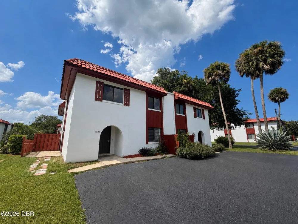 2028 Oak Meadow Circle South Daytona, FL 32119