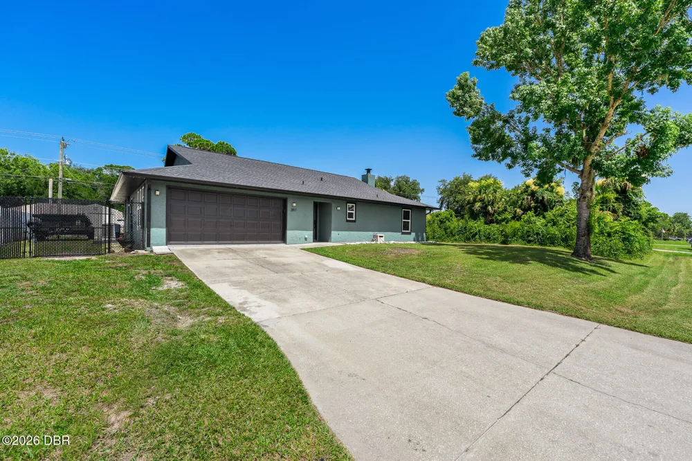 2817 Yule Tree Drive Edgewater, FL 32141