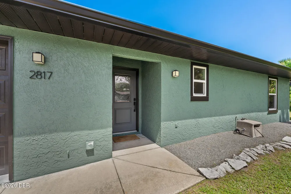 2817 Yule Tree Drive Edgewater, FL 32141