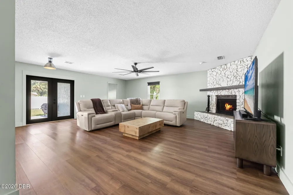 2817 Yule Tree Drive Edgewater, FL 32141