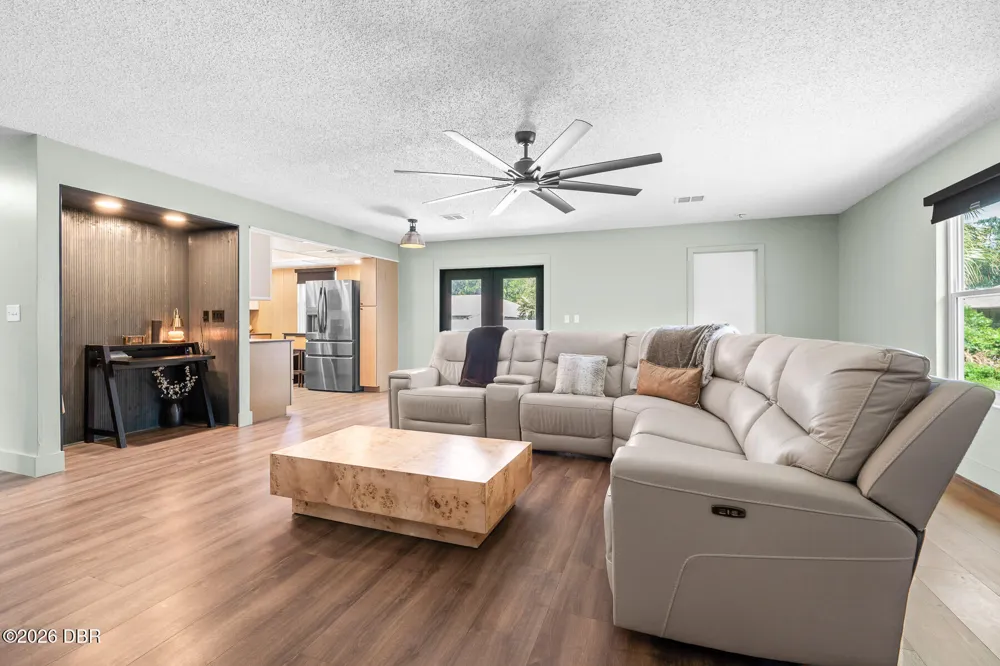 2817 Yule Tree Drive Edgewater, FL 32141