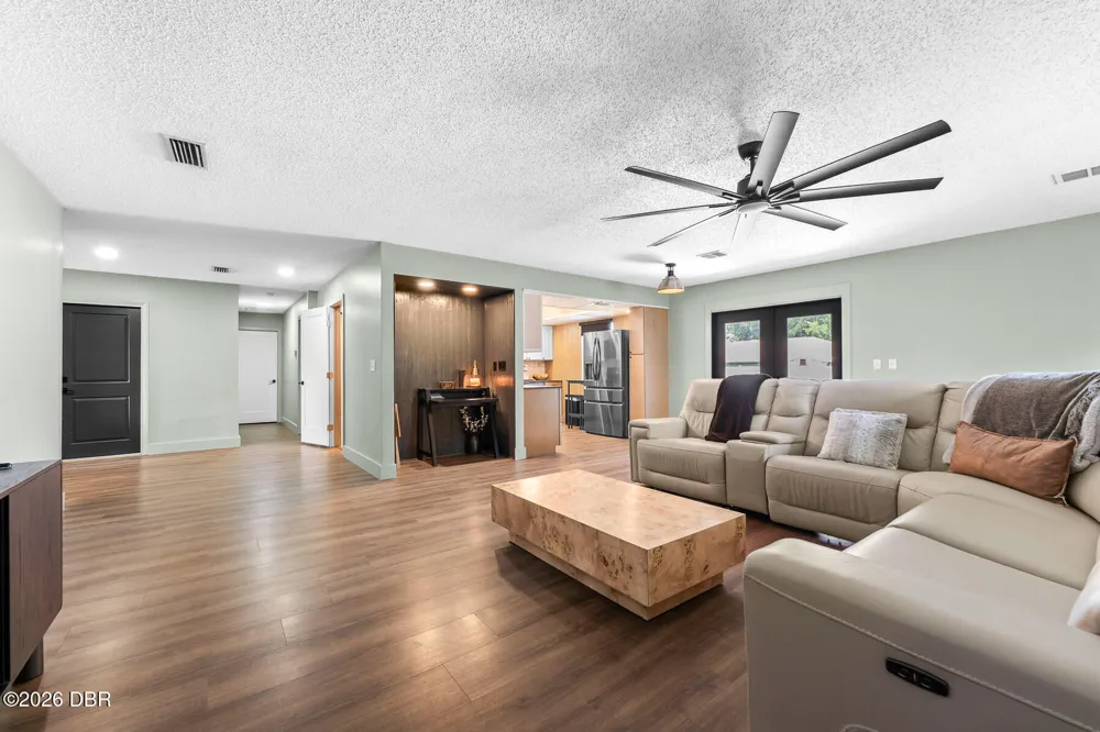 2817 Yule Tree Drive Edgewater, FL 32141