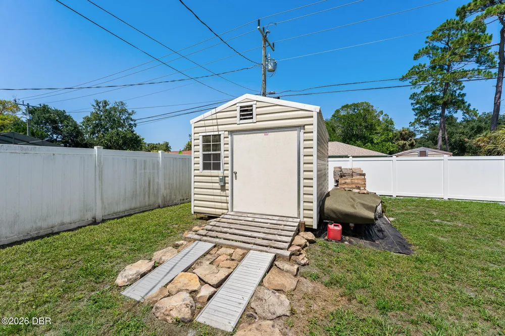2817 Yule Tree Drive Edgewater, FL 32141