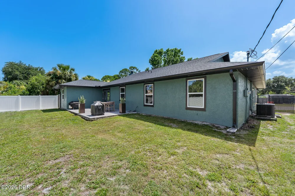 2817 Yule Tree Drive Edgewater, FL 32141