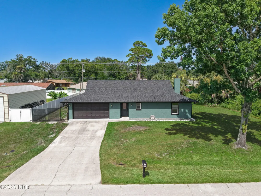 2817 Yule Tree Drive Edgewater, FL 32141