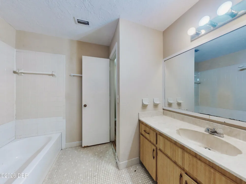 702 Ichabod Court Port Orange, FL 32127