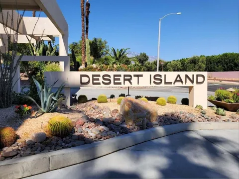 910 Island Drive #114
