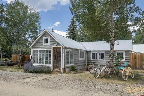 212 Teocalli Avenue