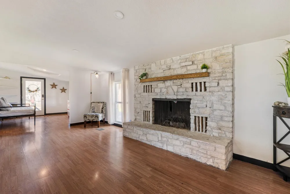110 Lakewood Drive Burnet, TX 78611