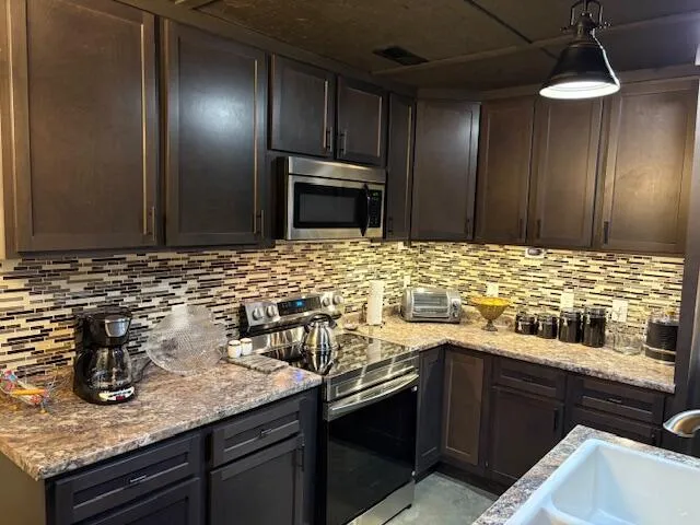 14 Titans Lane Pikeville, TN 37367