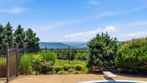 424 Hewgleys Road South Pittsburg, TN 37380
