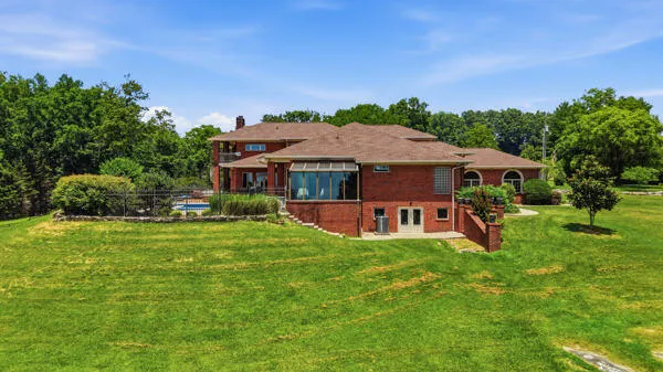424 Hewgleys Road South Pittsburg, TN 37380