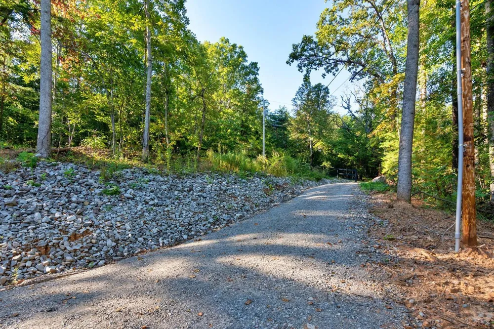 890 Lee Station Mtn Road Pikeville, TN 37367