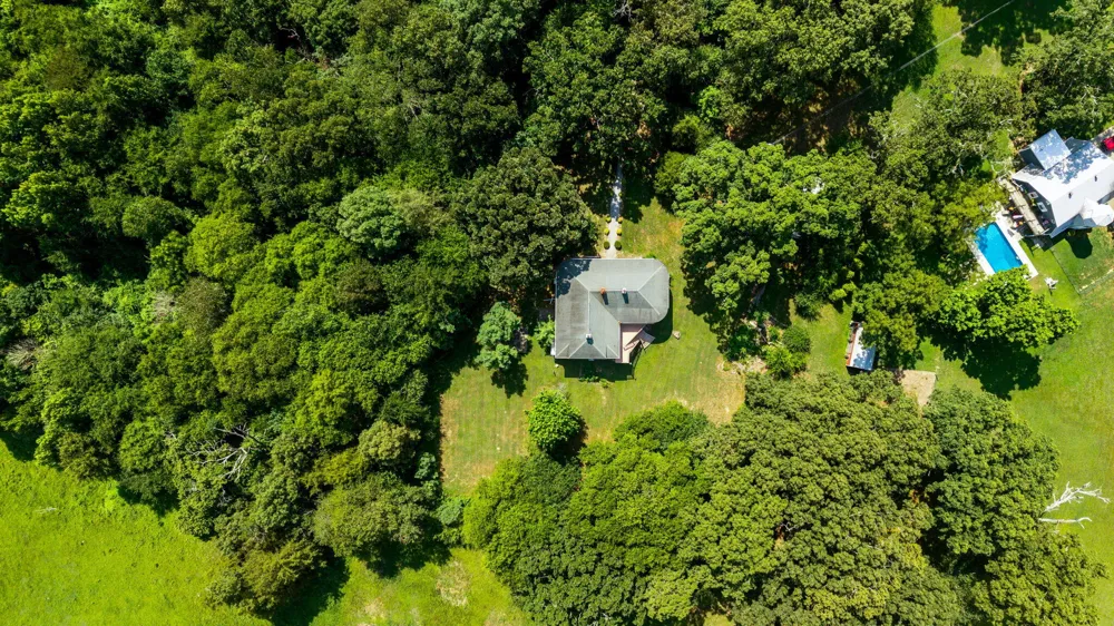 200 Memory Lane Benton, TN 37307
