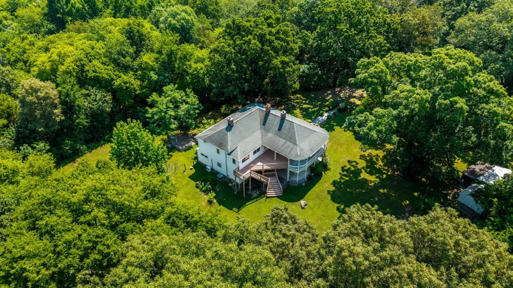 200 Memory Lane Benton, TN 37307